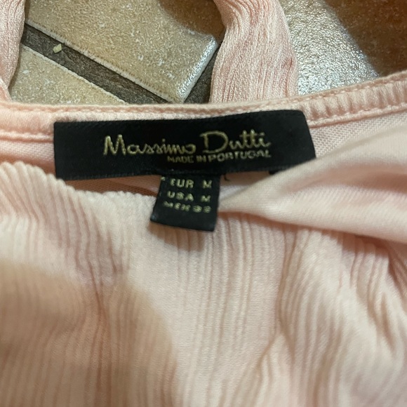 Light pink top. Tie on back of shirt. Size M - Picture 2 of 2